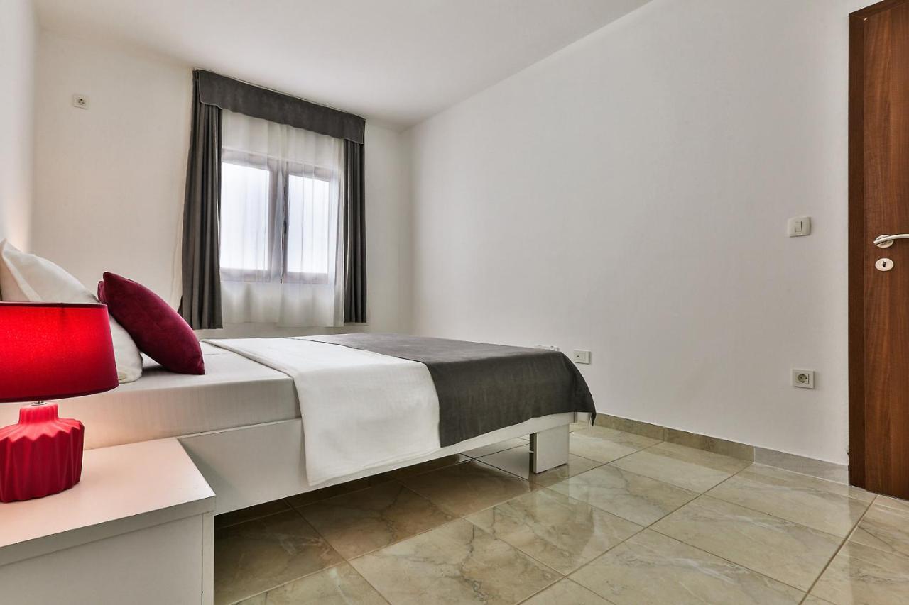 דוברה וודה Apartments Sidro מראה חיצוני תמונה